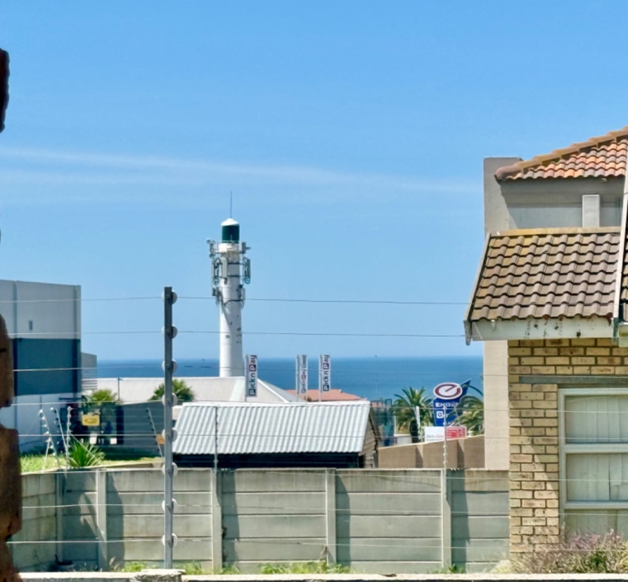 4 Bedroom Property for Sale in Bluewater Bay Eastern Cape